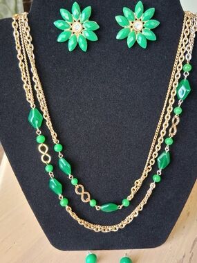Vintage Green & Gold-Tone 19" Multi-Strand Necklace & 2 Pair Earrings Set